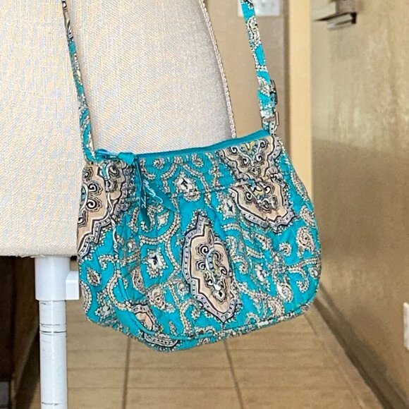 Vera Bradley*Frannie*Various Patterns - Picture 4 of 10